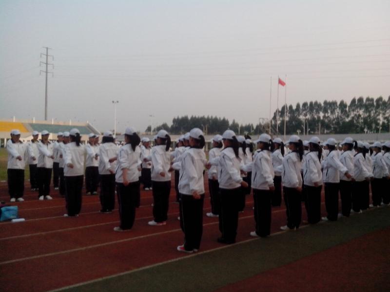 yl88858永利集团2012级新生军训系列报道之齐步走3.jpg